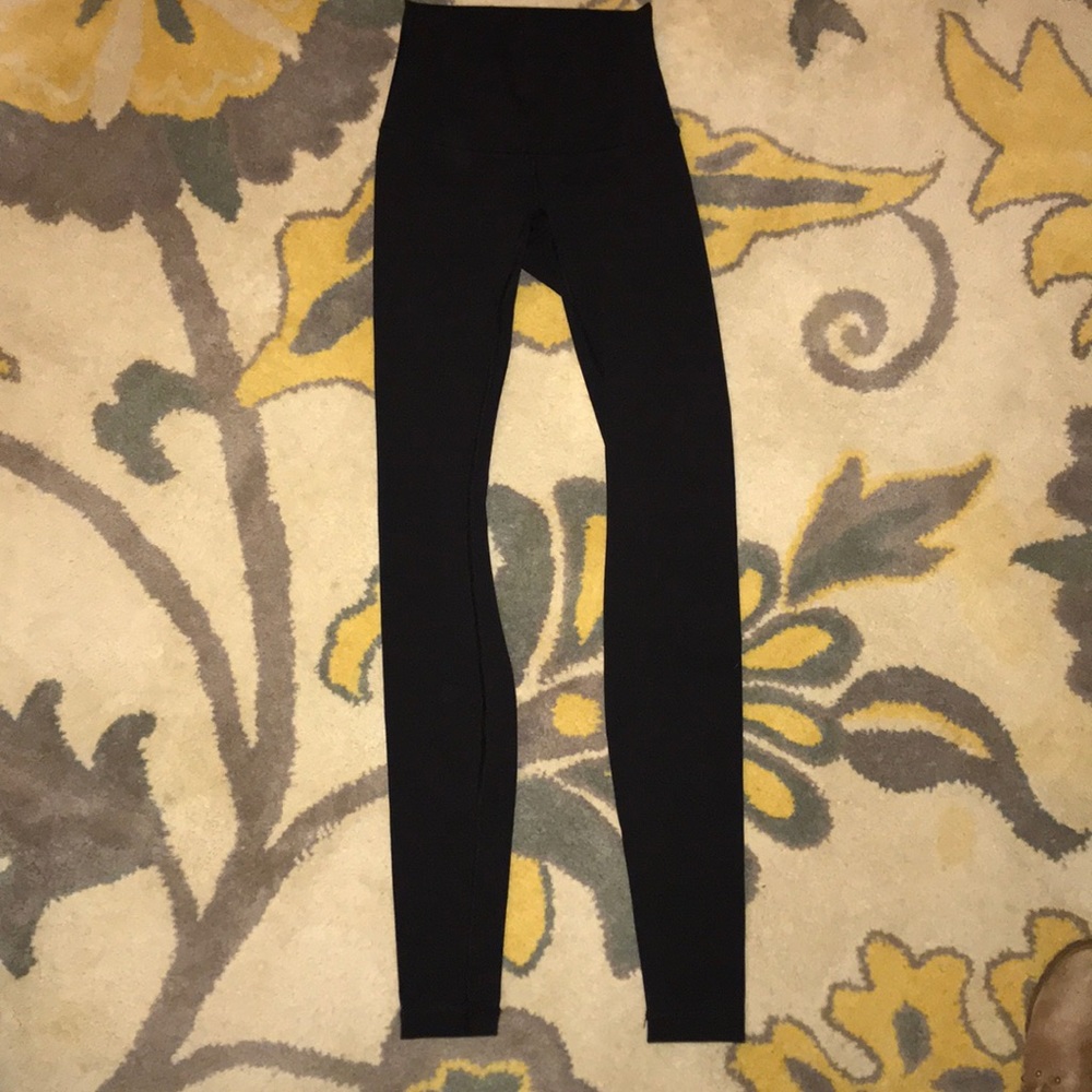 Black LuluLemon Leggings!! make offers!open to all